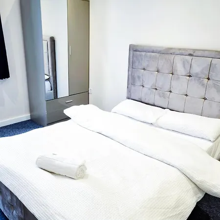 3Bed 2Bath House-Free Parking-Hi Speed Wifi-Garden-Entire Home-2Mins From Train Station London Exterior photo